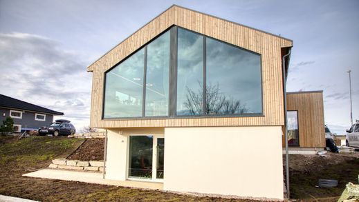 Moderne bolig med 2 etasjer